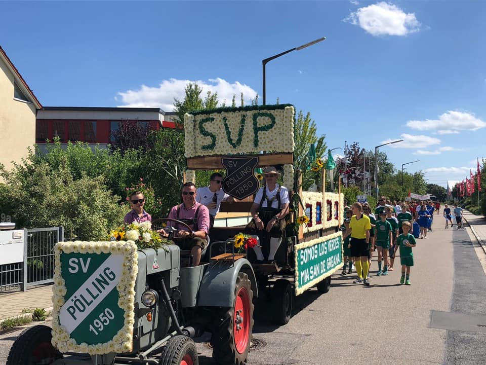 45 Grün-weiße liefen beim Neumarkter Volksfestzug 2019 mit